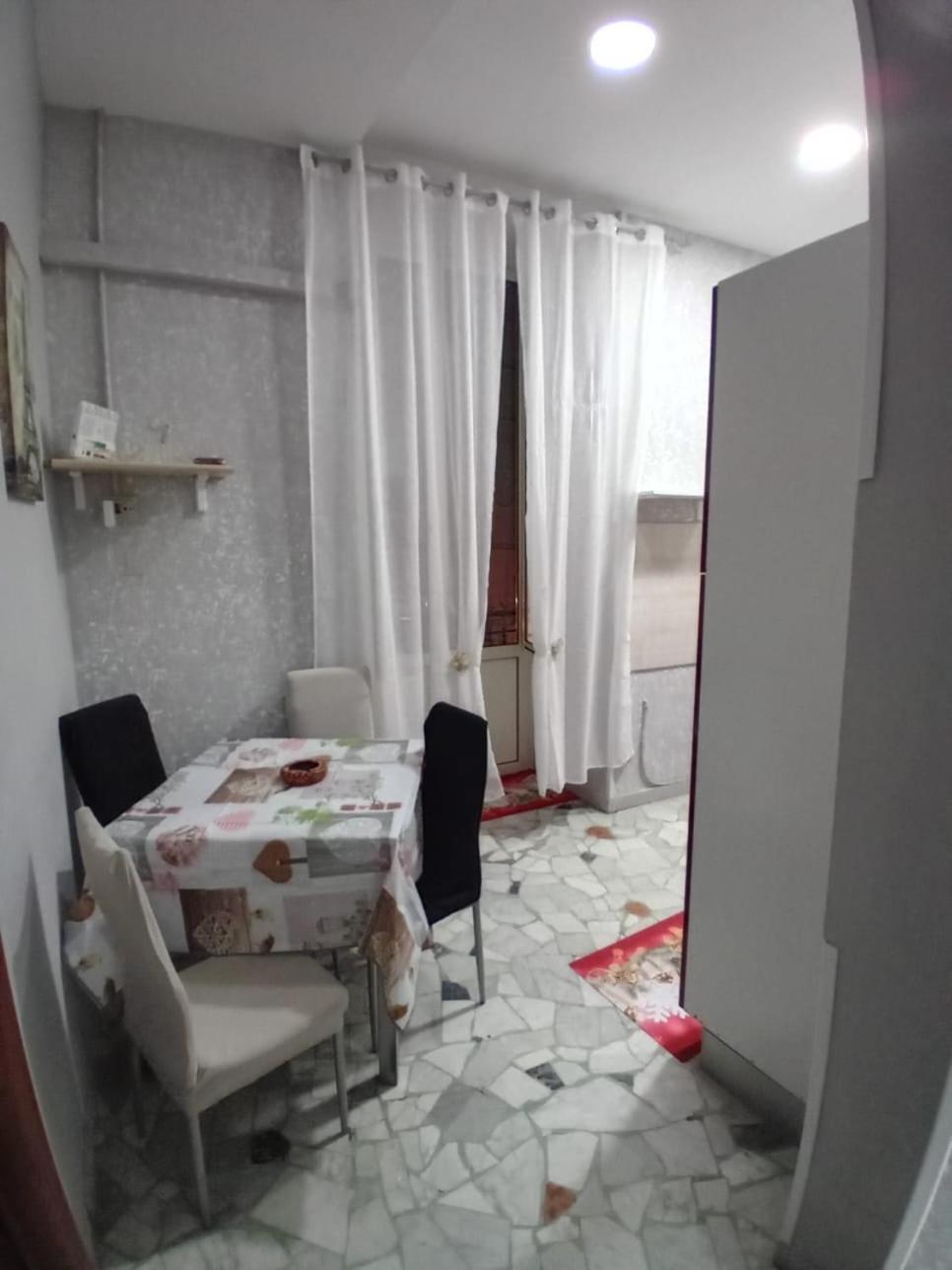 Sweet Life Apartment เนเปิลส์ ภายนอก รูปภาพ